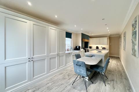 5 bedroom detached house for sale, Skippool Avenue, Poulton-Le-Fylde FY6