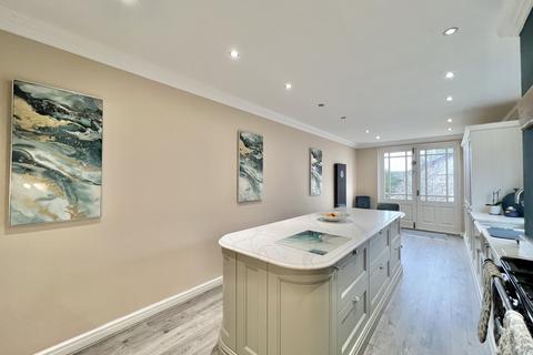 5 bedroom detached house for sale, Skippool Avenue, Poulton-Le-Fylde FY6