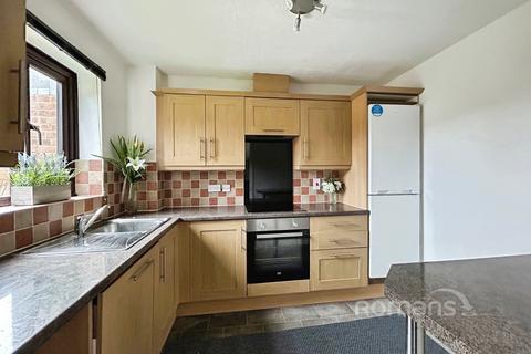 2 bedroom terraced house for sale, Kerry Close, Fleet, Hampshire