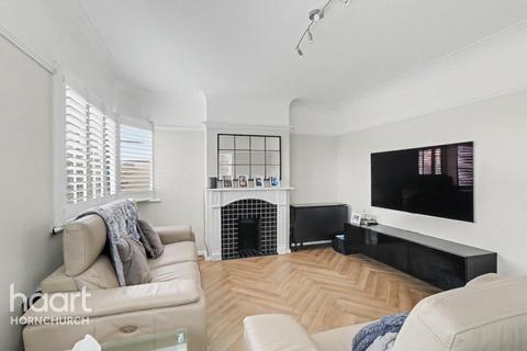 3 bedroom apartment for sale, Corbets Tey Road, Upminster