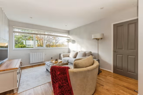 2 bedroom apartment for sale, Hazelbank Court, Chertsey KT16