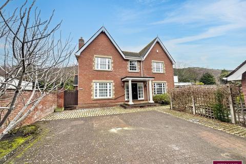 4 bedroom detached house for sale, Meliden Road, Prestatyn, Denbighshire LL19 8LU