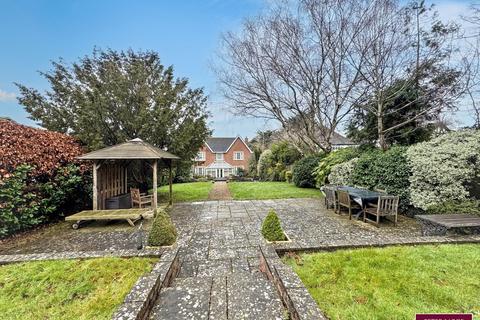 4 bedroom detached house for sale, Meliden Road, Prestatyn, Denbighshire LL19 8LU