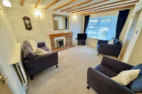 3 bedroom detached house for sale, Ames Close, Luton, LU3 4AS