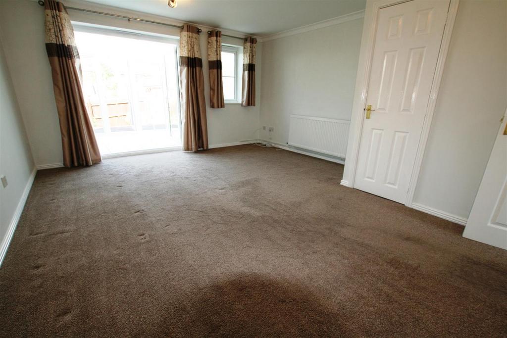 Kinordclose,2lounge.JPG