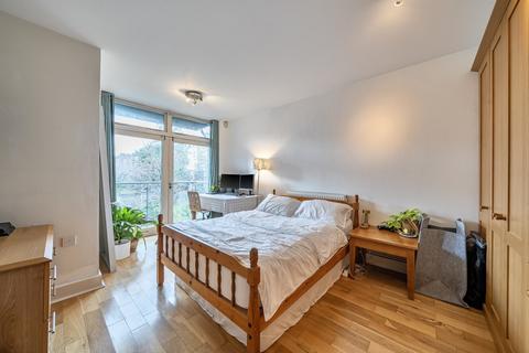 2 bedroom flat for sale, Alberta Street, Walworth, London, SE17
