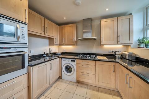 2 bedroom flat for sale, Alberta Street, Walworth, London, SE17