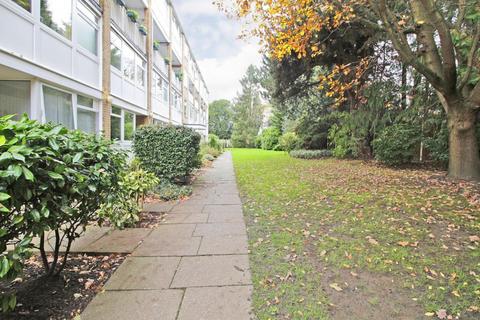 undefined, Tarnwood park, London, SE9