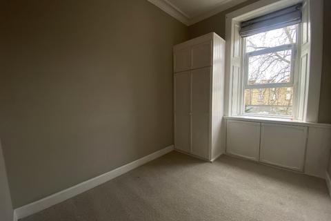 2 bedroom flat to rent, Hillside Street, Hillside, Edinburgh, EH7