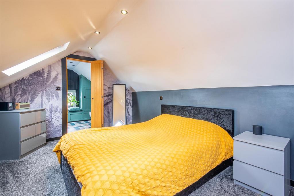 Master Bedrooom