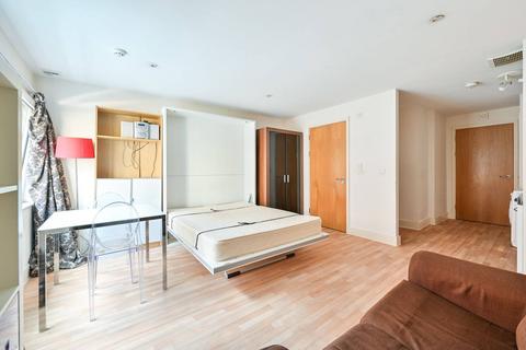Long Lane, Borough, London, SE1