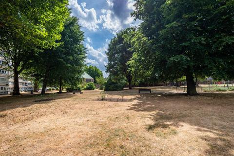 undefined, Avondale Square, South Bermondsey, London, SE1
