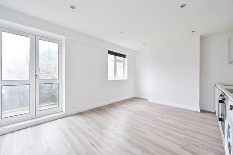2 bedroom flat to rent, East Street, Elephant and Castle, London, SE17
