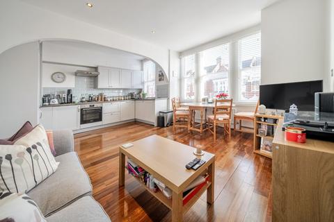 2 bedroom flat for sale, Moorcroft Road, Streatham, London, SW16
