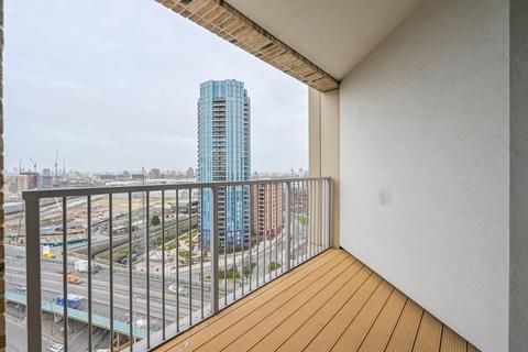 2 bedroom flat to rent, Silvertown Way, Canning Town, London, E16