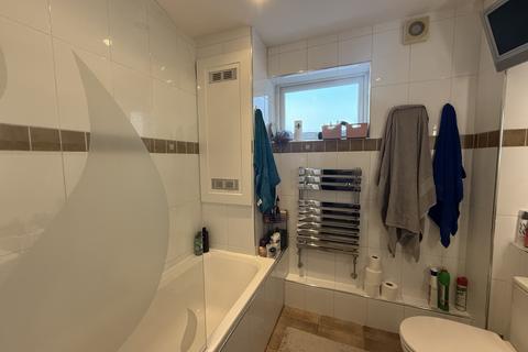 2 bedroom apartment to rent, Lewis Court, Victoria Street, Warrington, Cheshire, WA1
