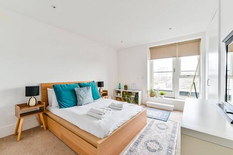 3 bedroom flat to rent, Holloway, Holloway, London, N7