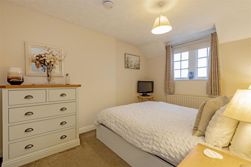 Bedroom 2-1.jpg