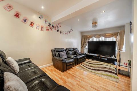 3 bedroom terraced house for sale, Longhill Road, London