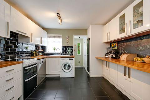 undefined, Brook Road South, Brentford TW8