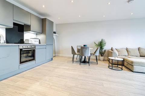 3 bedroom apartment to rent, Oldfield Road, Greater Manchester M5