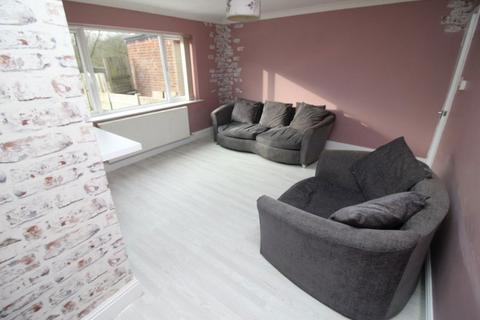 2 bedroom flat to rent, Rivington Drive, Bickershaw