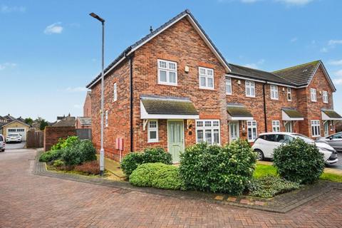 3 bedroom townhouse for sale, Wrenthorpe Close, Wrenthorpe, Wakefield