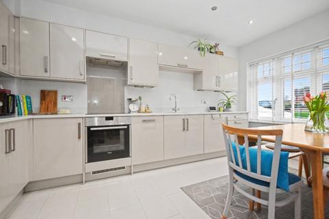 3 bedroom townhouse for sale, Wrenthorpe Close, Wrenthorpe, Wakefield