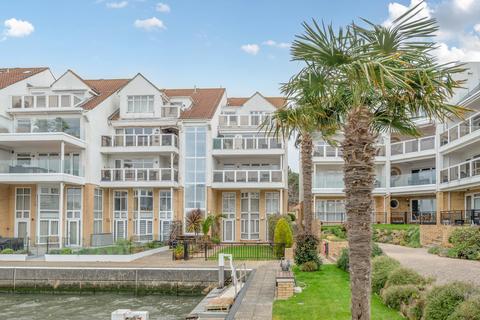 3 bedroom apartment for sale, Lake Avenue, Poole, Dorset