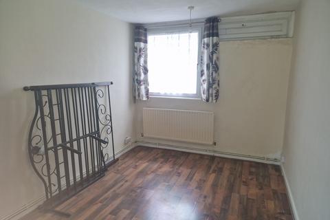 undefined, Cable St, E1 8HS