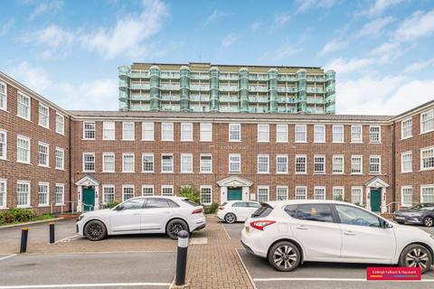 London Road, Enfield, EN2