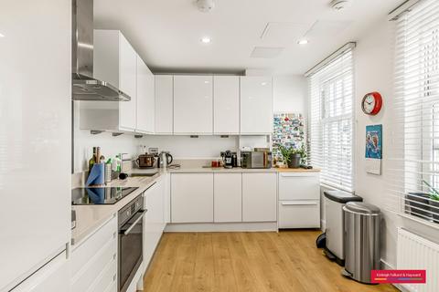 2 bedroom flat to rent, London Road, Enfield, EN2