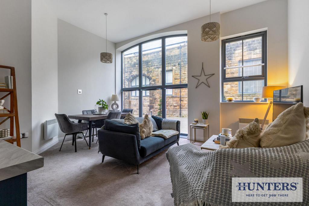 Apartment in Leeds, Upper Henshaw, Henshaw - View 5