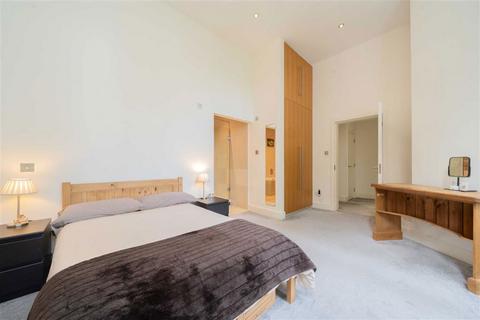 undefined, Earls Court Road, London W8