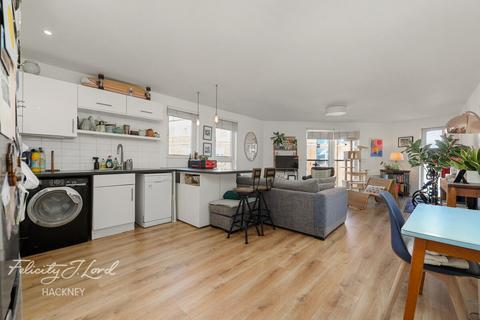 223b Amhurst Road, London, E8