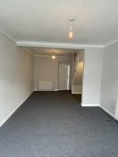 2 bedroom end of terrace house to rent, Hereford Street, Hull HU4