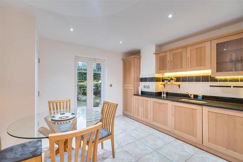 undefined, Copthill Lane, Kingswood