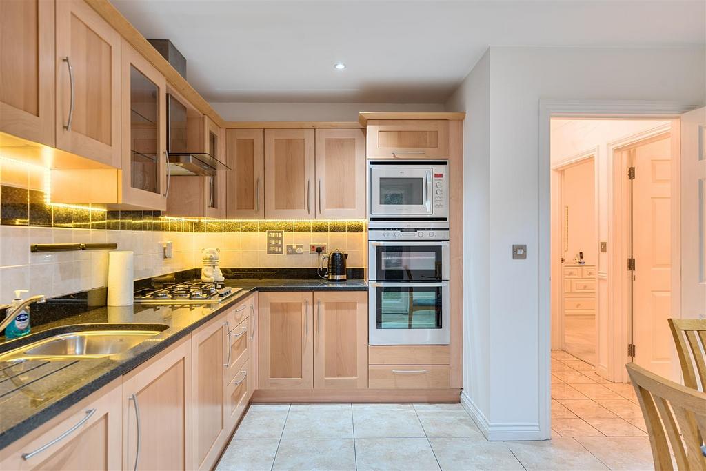 Kitchen/Breakfast Room