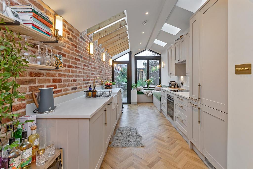 20 Boundary Road-25.jpg