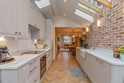 2 bedroom terraced house for sale, Boundary Road, St. Albans