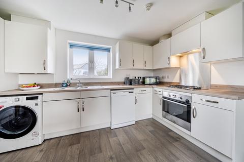 2 bedroom flat for sale, Icarus Avenue, Burgess Hill, RH15