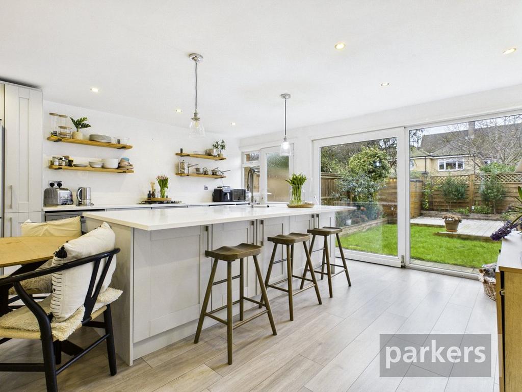 Kitchen/Dining Area