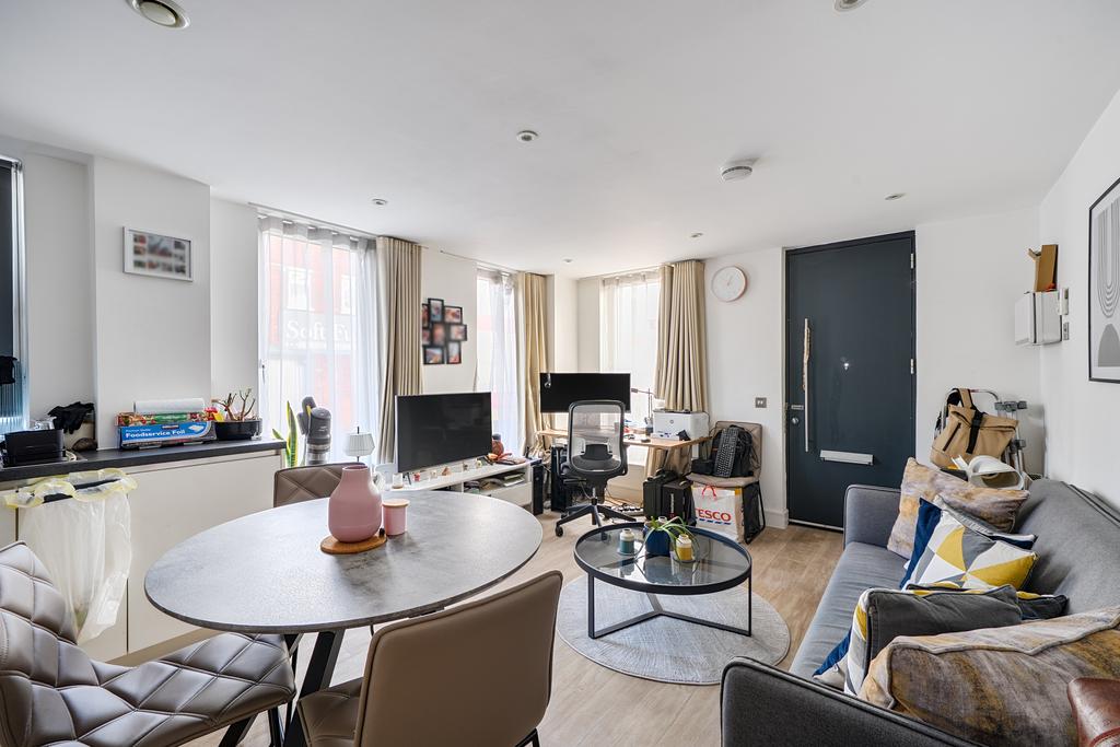 1411354-6-698c7e596b14c