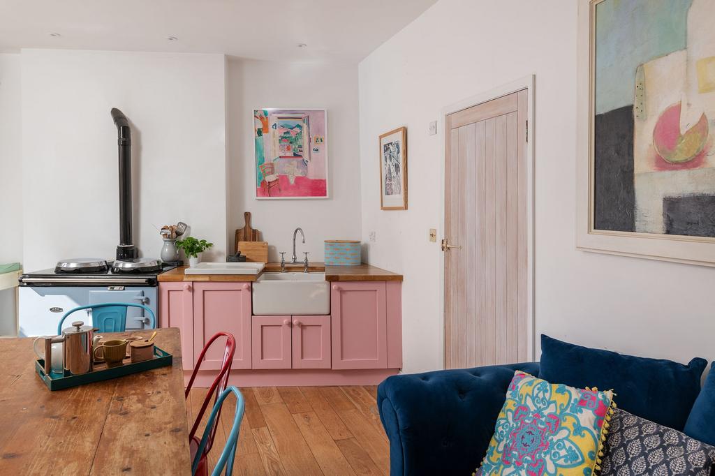 May Cottage, 16 Browns Hill, Dartmouth