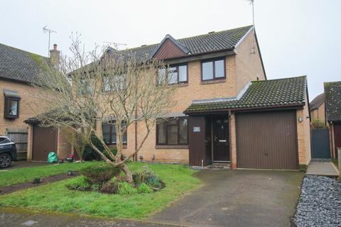 3 bedroom semi-detached house for sale, Deacon Close, Wokingham, RG40