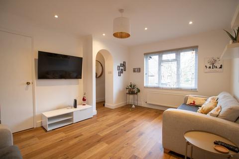 3 bedroom semi-detached house for sale, Deacon Close, Wokingham, RG40