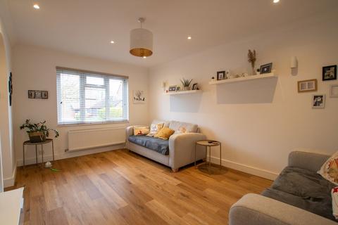 3 bedroom semi-detached house for sale, Deacon Close, Wokingham, RG40