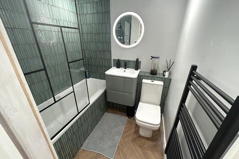 1 bedroom flat for sale, Edgeley road flat 4, Cheadle Heath