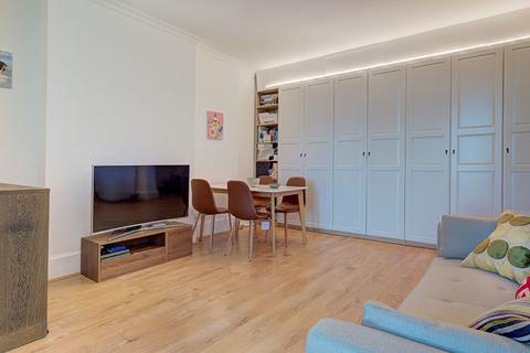 2 bedroom flat for sale, Elm Tree Road, London NW8