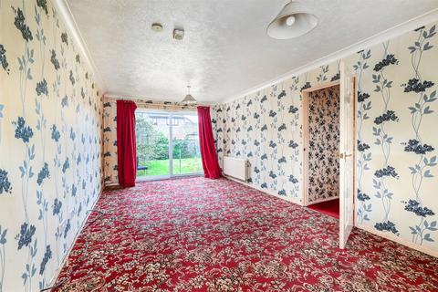 undefined, Tweedsmuir Close, Farnborough GU14